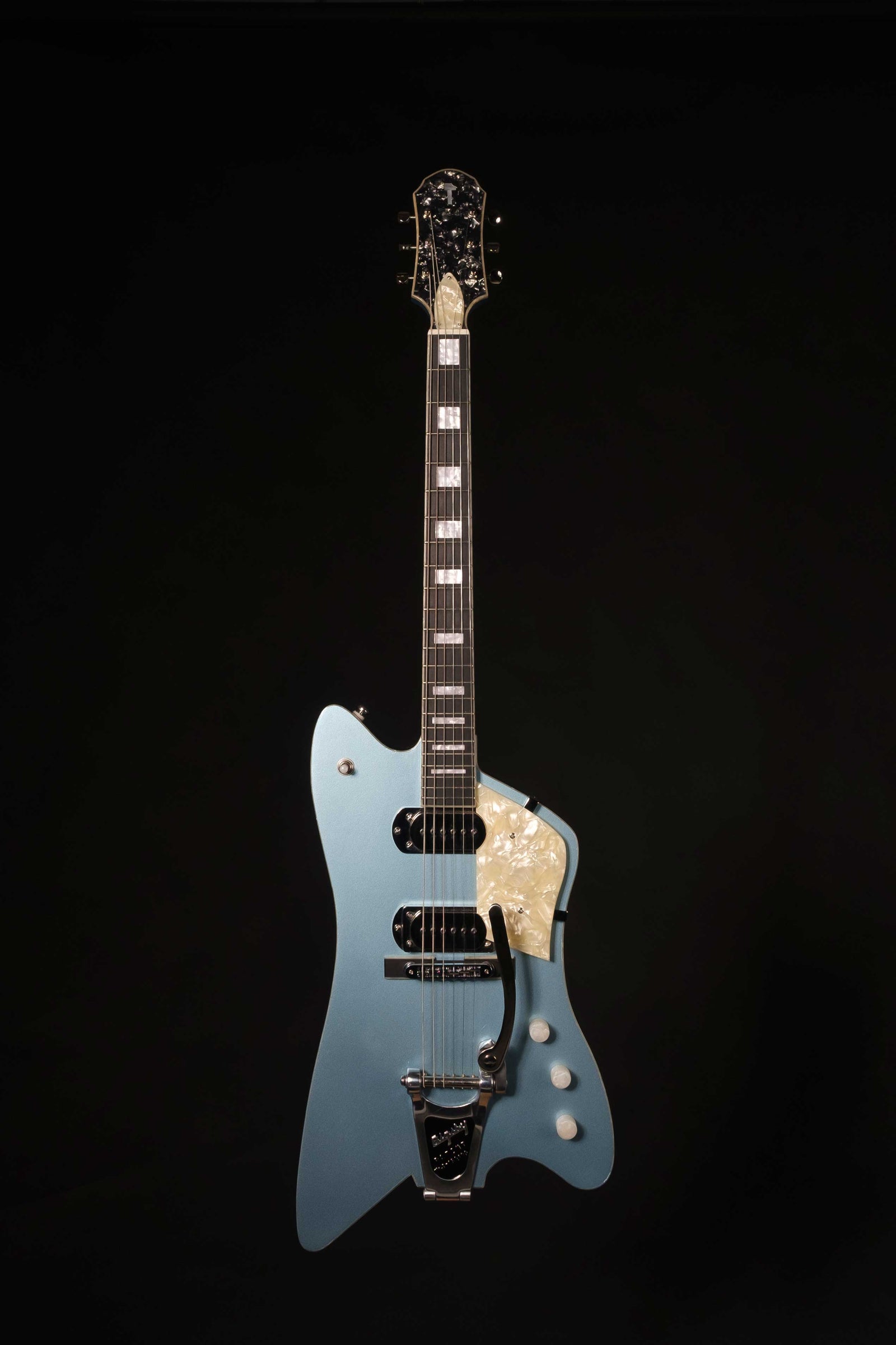 H220 Saturn Thunderbird