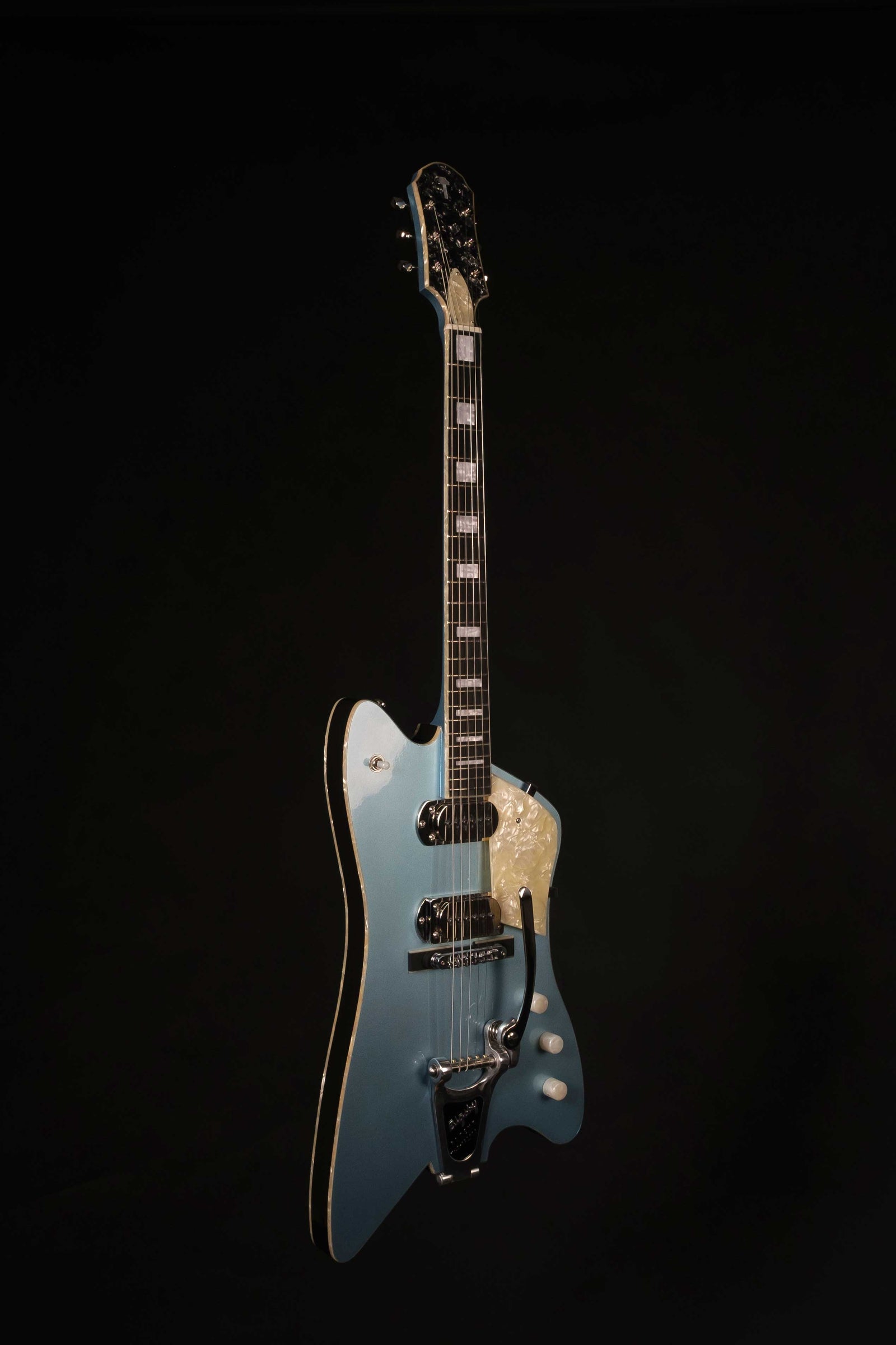 H220 Saturn Thunderbird