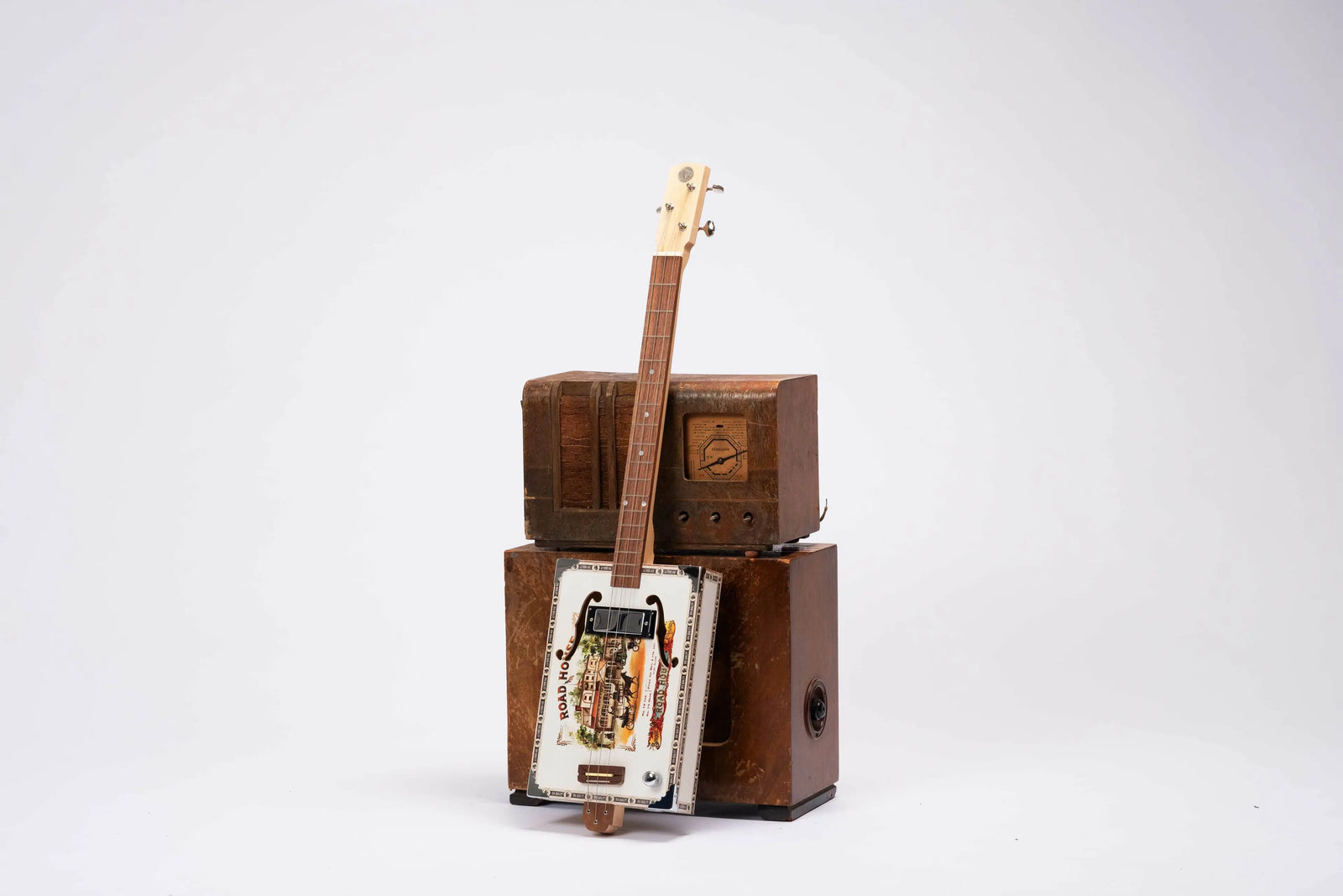 Especial Cigar Box Guitar